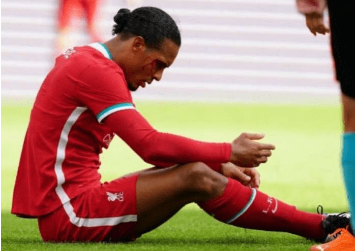 关于瓦伦西亚中场膝盖受伤需手术的信息 关于瓦伦西亚中场膝盖受伤需手术的信息