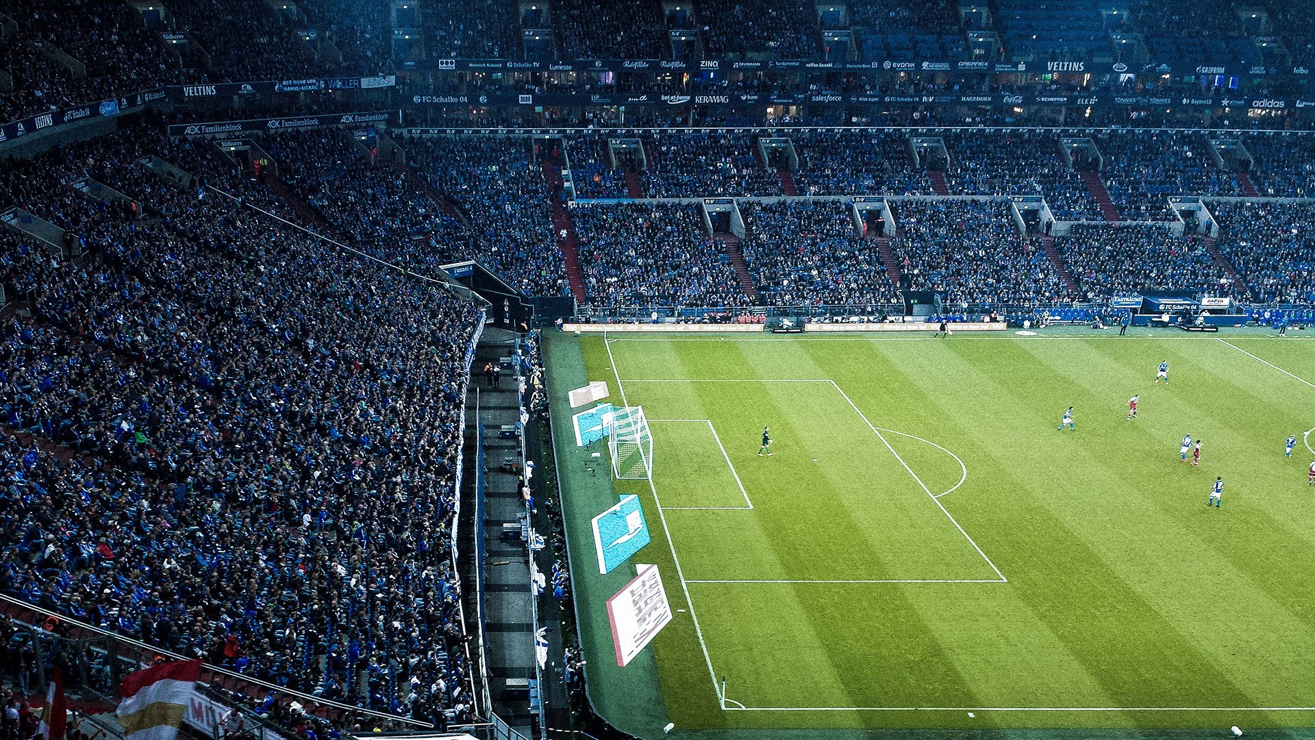 当欧冠半决赛的哨声遇见黄浦江的回响，快船加时险胜上海队的启示